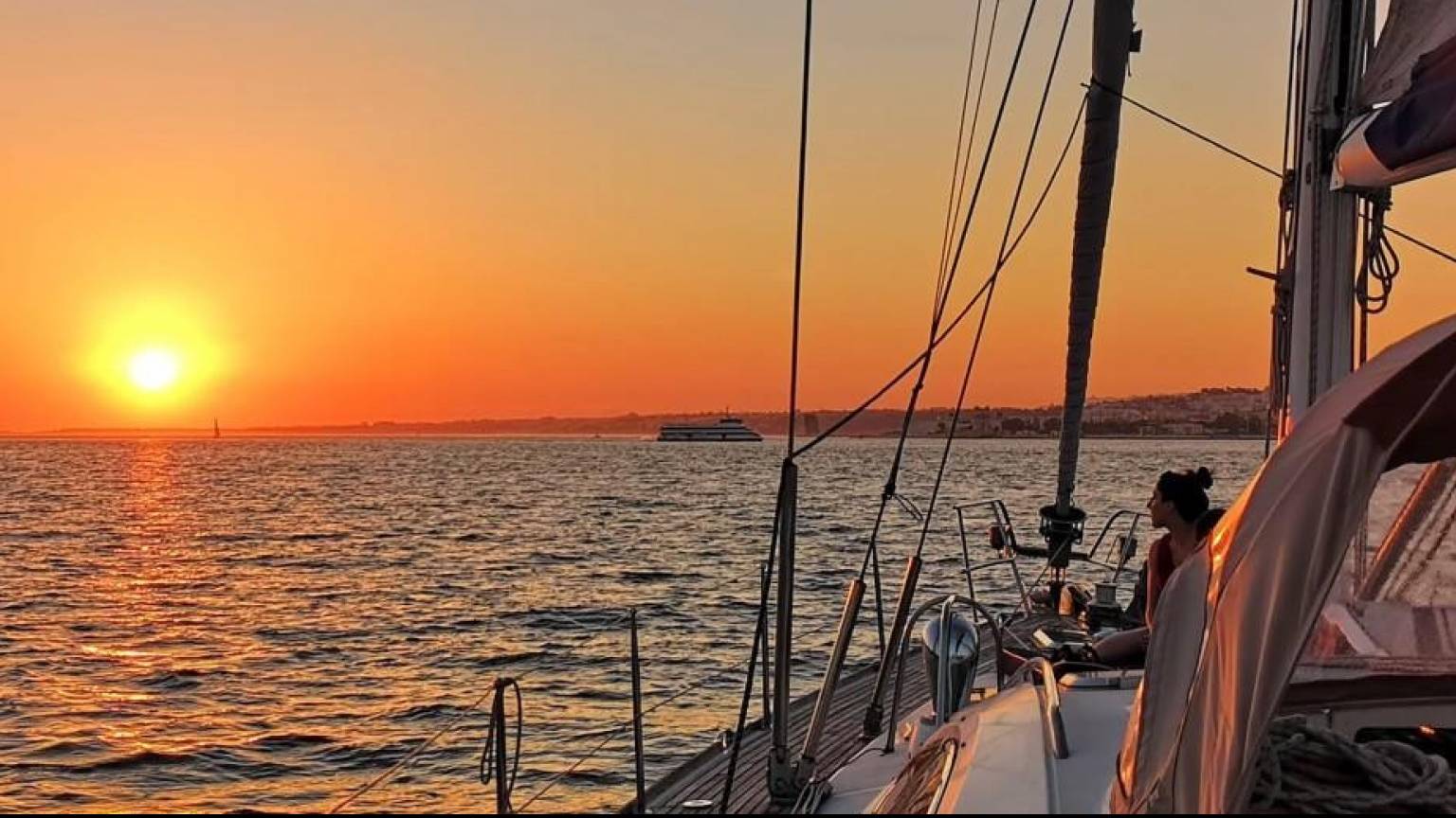 Luxury Private Sunset Cruise - Vilamoura 2.5h