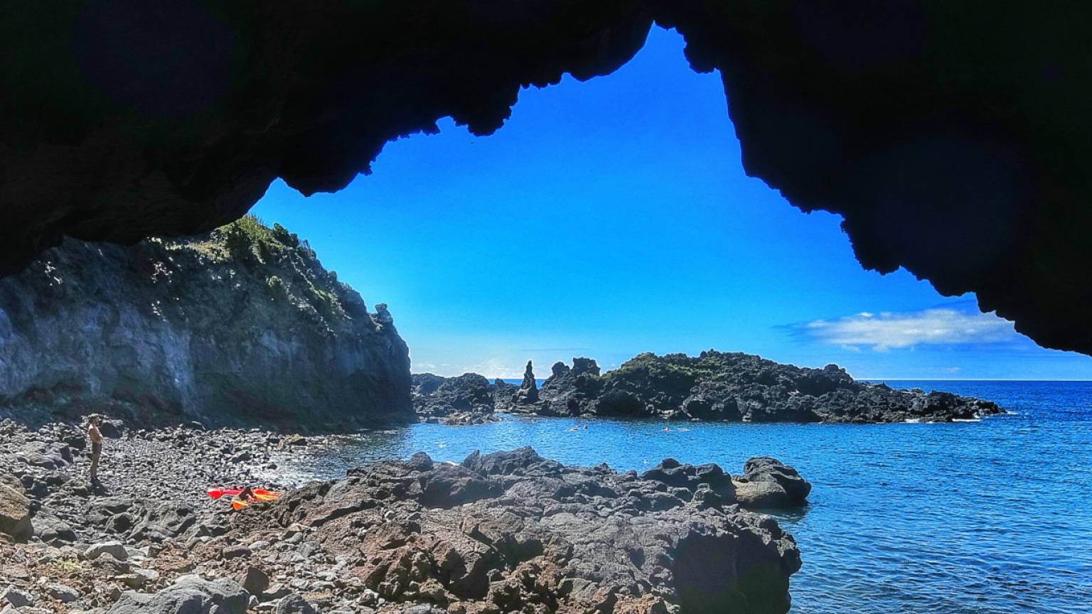 Kayaking + Coasteering | Caloura