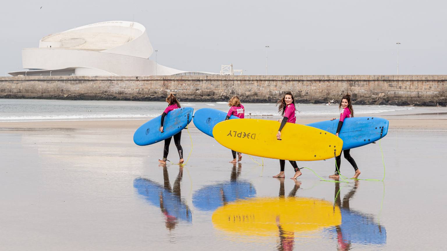 Aula de Surf em Grupo