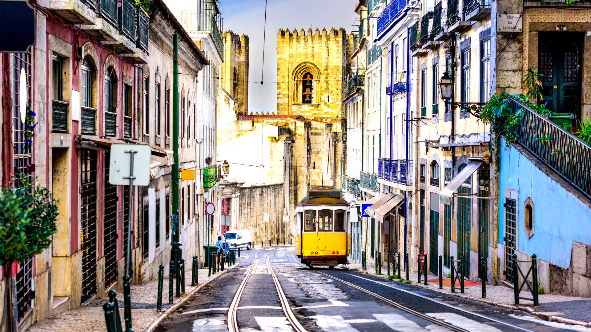 Top 5 things to do in Lisbon - Coolguide4you