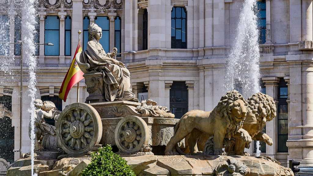 Fuente de Cibeles - Coolguide4you